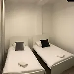 Апартаменты Elegant Dans Le Quartier Concorde A