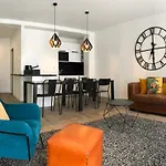 Elegant Dans Le Quartier Concorde A Апартаменты *