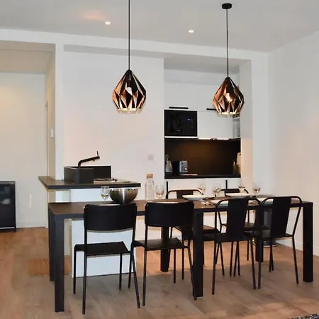 Elegant Dans Le Quartier Concorde A Апартаменты Париж