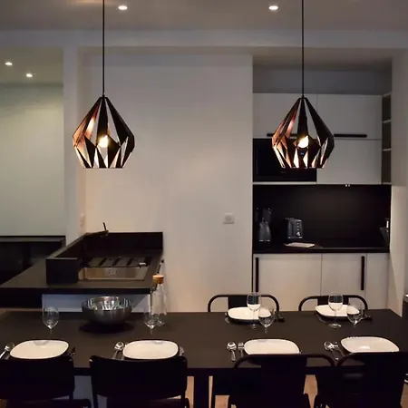 Elegant Dans Le Quartier Concorde A Διαμέρισμα *