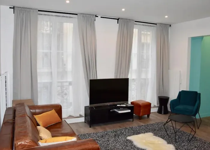 Elegant Dans Le Quartier Concorde A Apartament