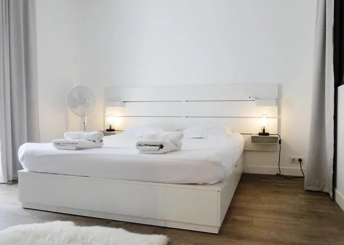 Elegant Dans Le Quartier Concorde A * Paryż