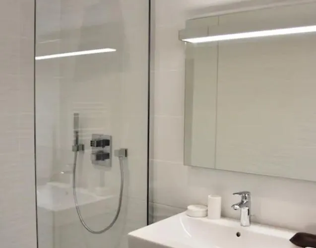 Elegant Dans Le Quartier Concorde A * Paryż