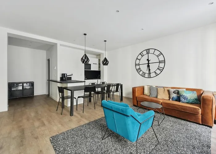 Elegant Dans Le Quartier Concorde A Apartament *